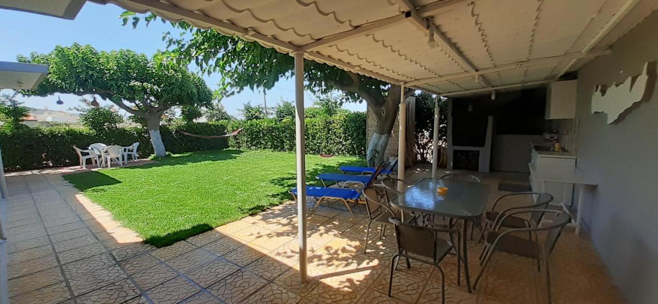 הוילה קלמאקי Petrakis Afrathias Garden House מראה חיצוני תמונה